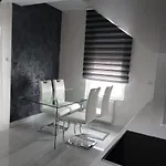 Apartment N&l *